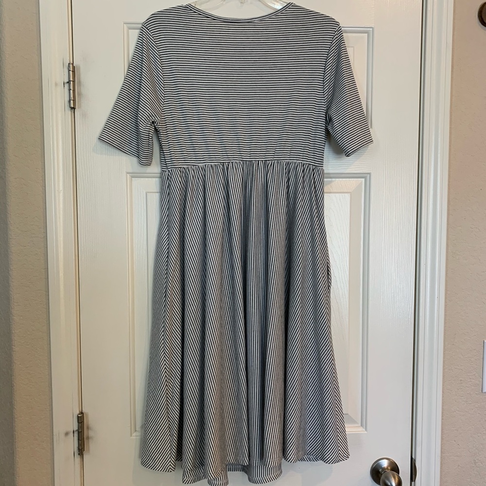 ❤️NEW White Striped Fit and Flare Dress With Pockets - Picture 11 of 11